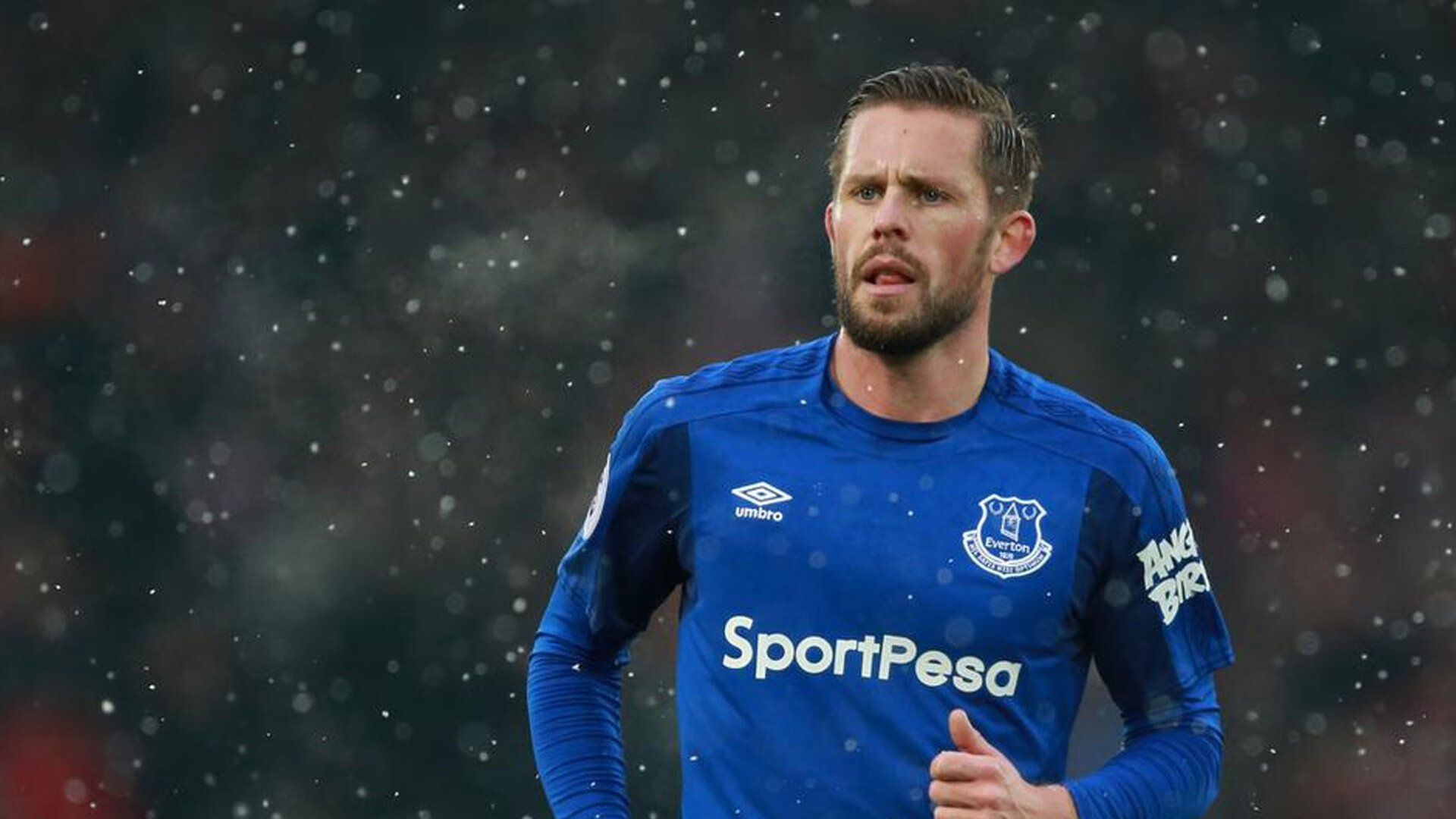 九游LOL-长距离王者之争 梅尔滕斯全力以赴，梅尔滕斯什么水平